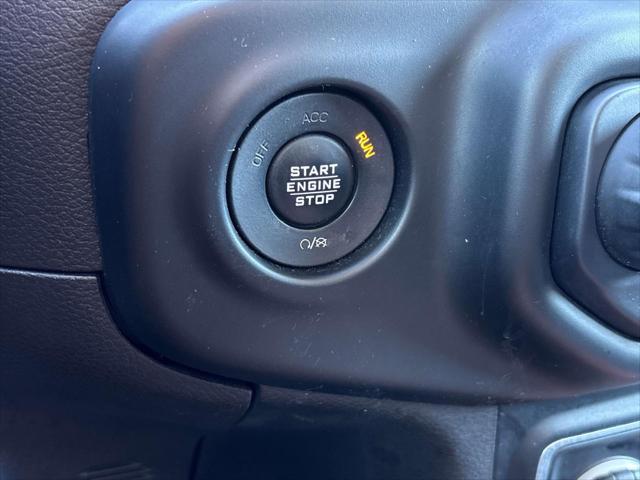 2020 Jeep Gladiator - $25,900