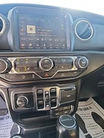 2020 Gladiator Thumbnail 19