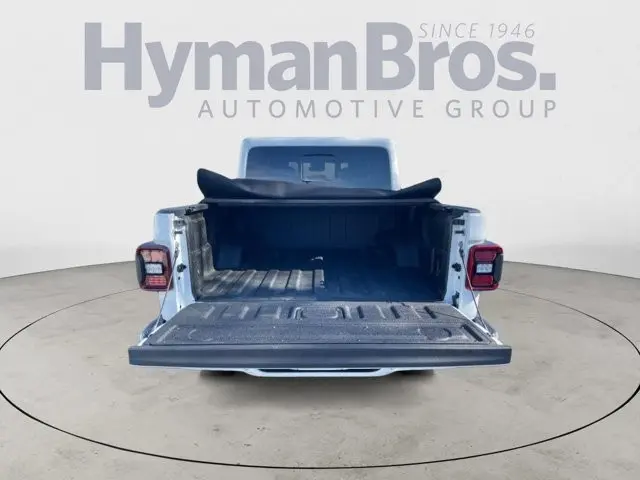2021 Jeep Gladiator - $35,995