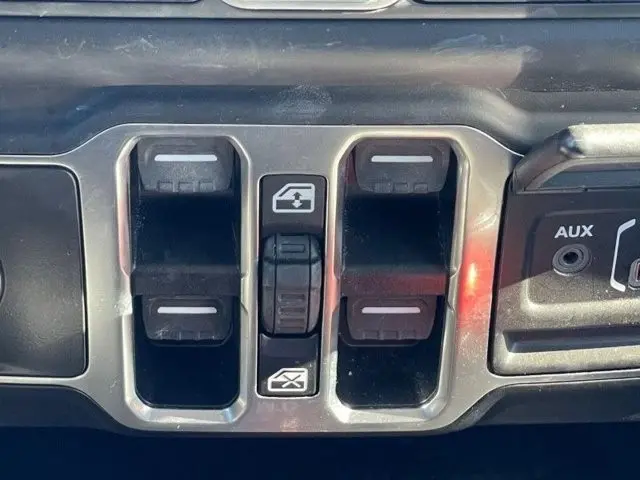 2021 Jeep Gladiator - $35,995