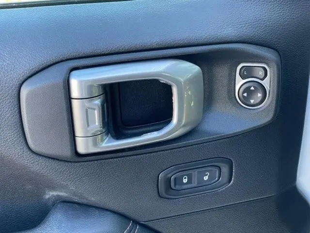 2021 Jeep Gladiator - $35,995