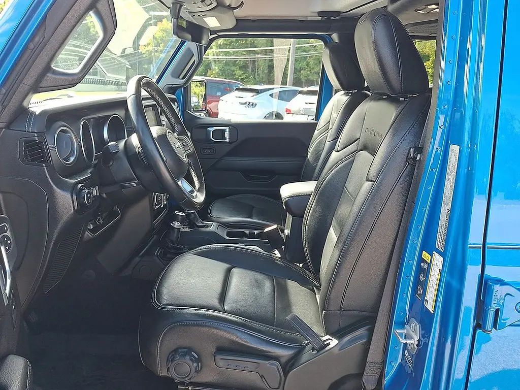 2022 Jeep Gladiator - $31,995