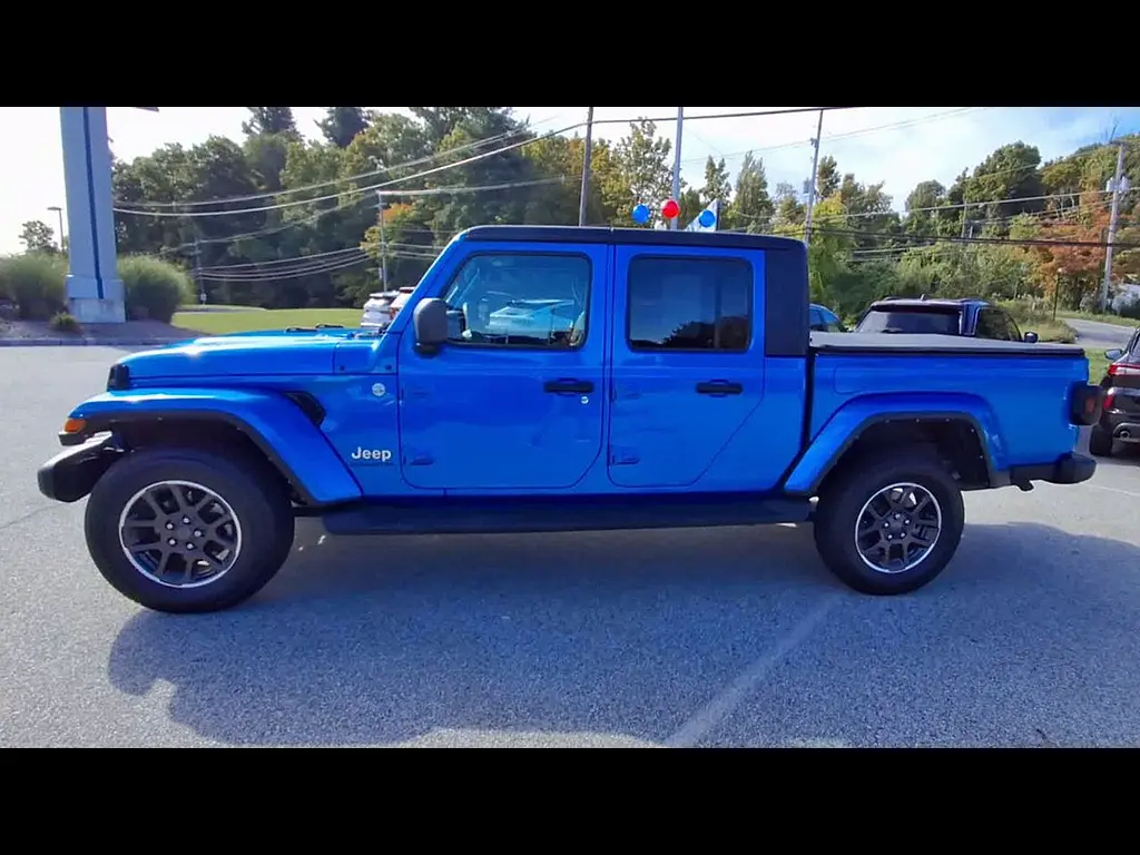 2022 Jeep Gladiator - $31,995