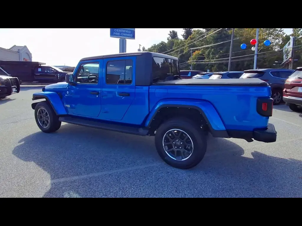 2022 Jeep Gladiator - $31,995