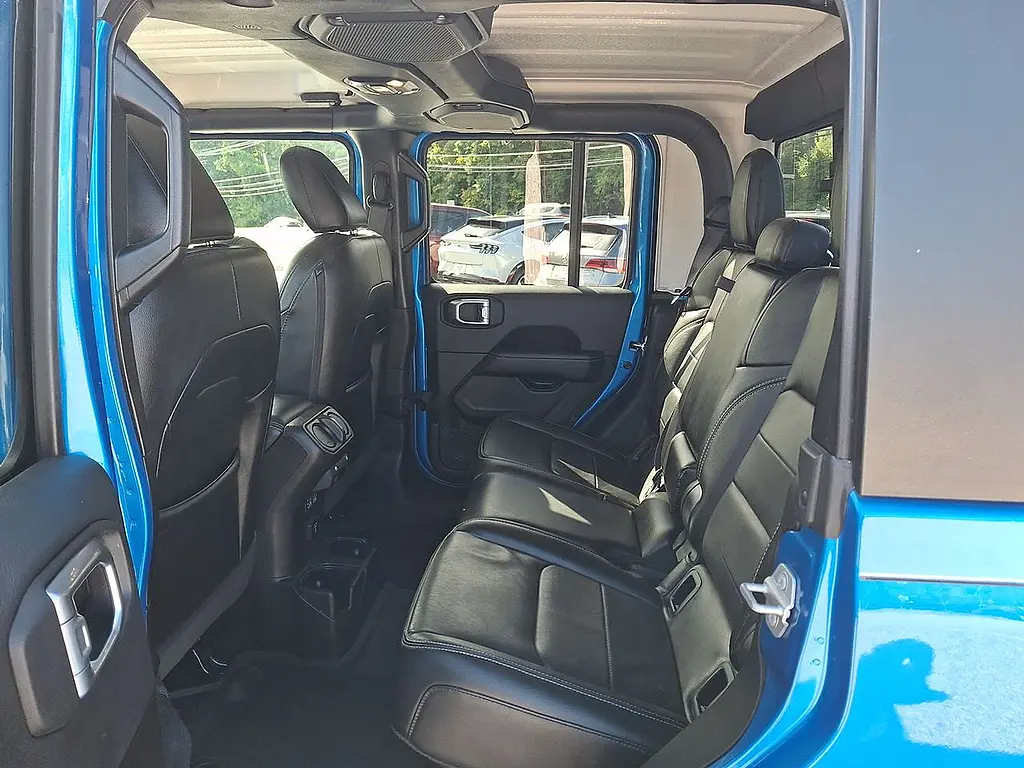 2022 Jeep Gladiator - $31,995