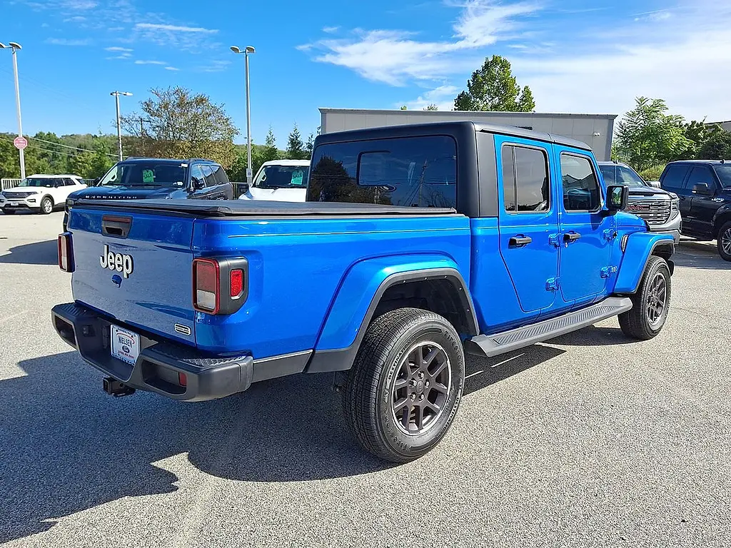 2022 Jeep Gladiator - $31,995