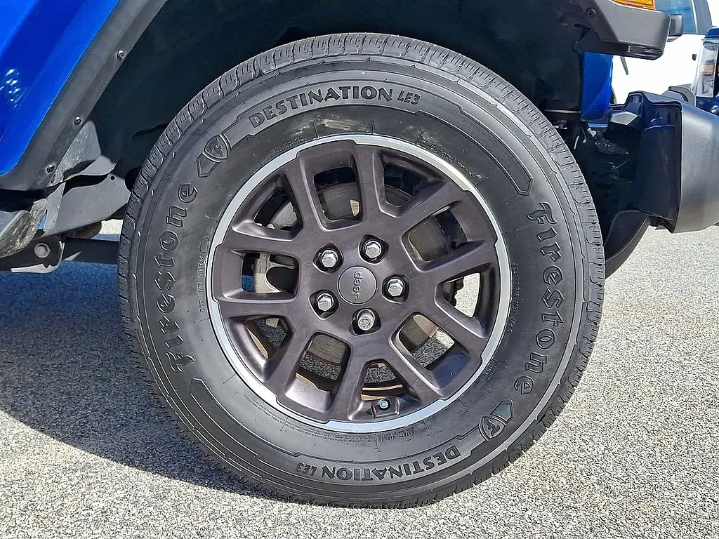 2022 Jeep Gladiator - $31,995