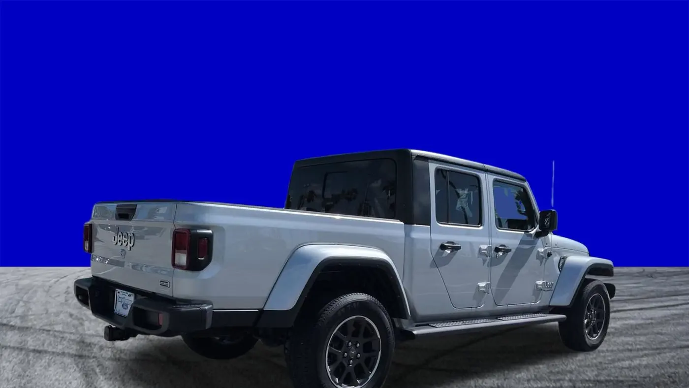 2023 Jeep Gladiator Overland