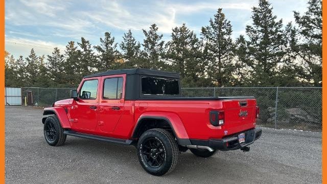 2023 Jeep Gladiator Overland