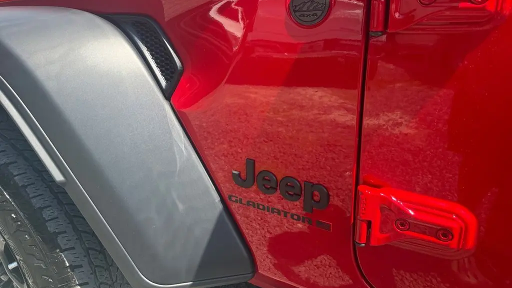 2023 Jeep Gladiator Sport