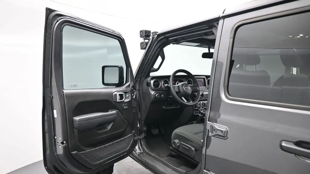 2023 Jeep Gladiator Sport