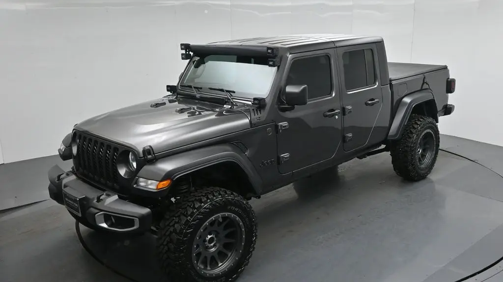 2023 Jeep Gladiator Sport