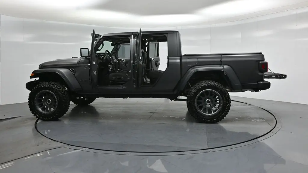 2023 Jeep Gladiator Sport