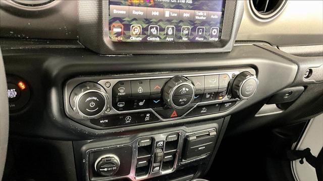 2023 Jeep Gladiator Sport