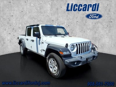 2020 Jeep Gladiator 4X4 Sport 4DR Crew Cab 5.0 FT. SB