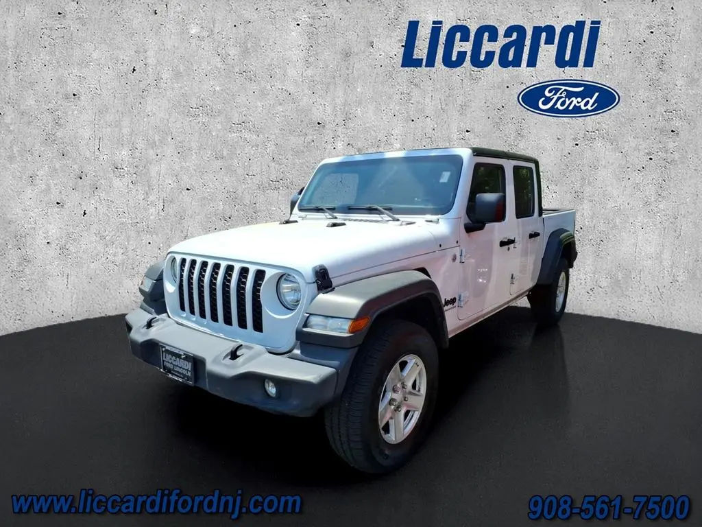 2020 Jeep Gladiator - $16,890