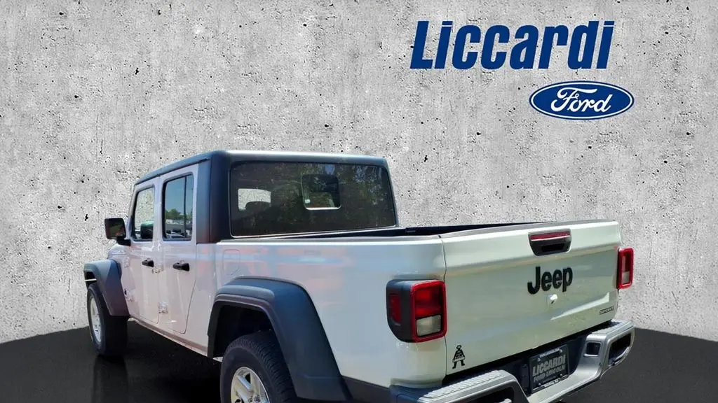 2020 Jeep Gladiator Sport
