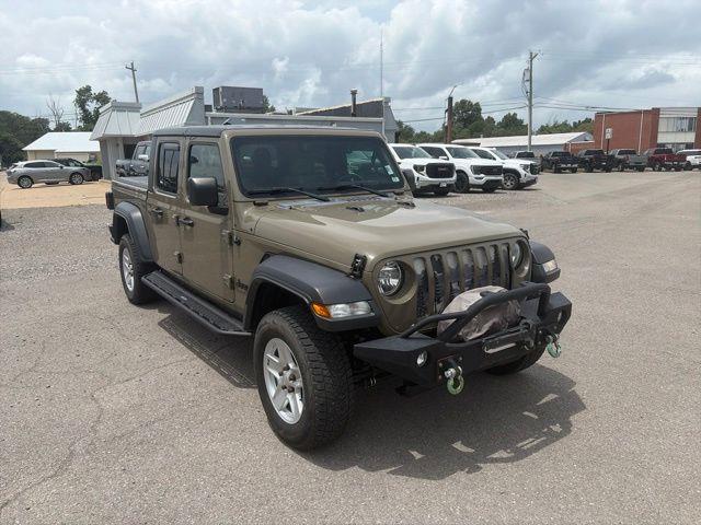 2020 Jeep Gladiator - $26,329