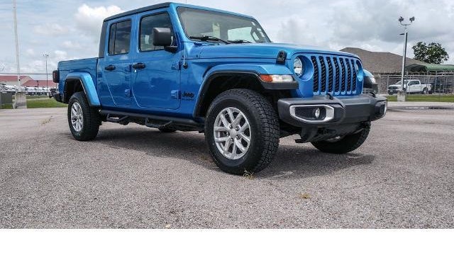2023 Jeep Gladiator Sport