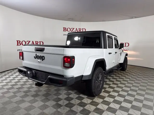 2024 Jeep Gladiator - $34,000