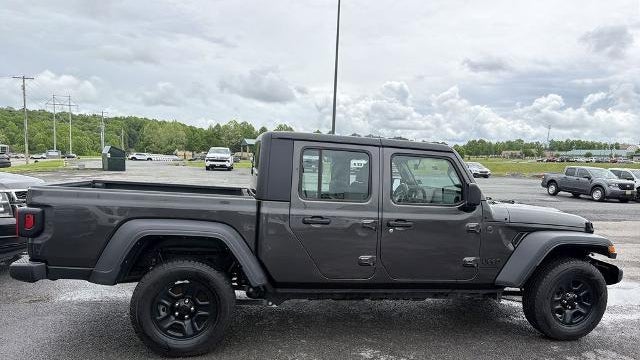 2024 Jeep Gladiator Sport