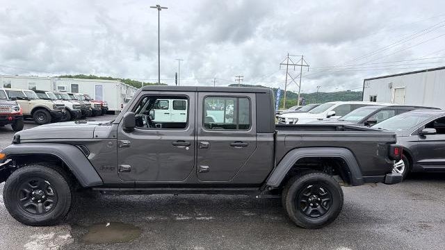 2024 Jeep Gladiator Sport