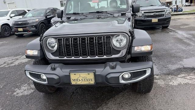 2024 Jeep Gladiator Sport