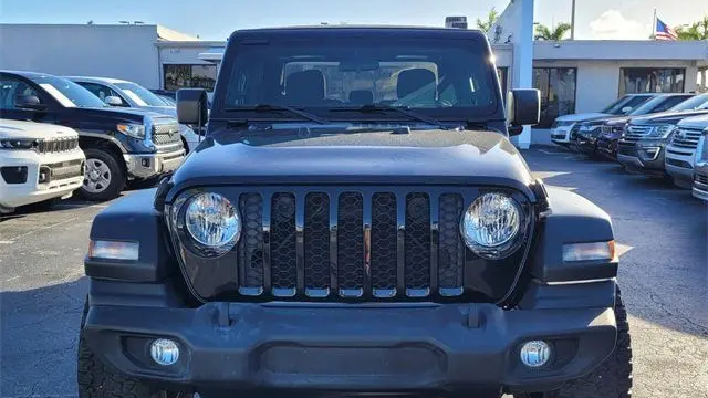 2020 Jeep Gladiator Sport