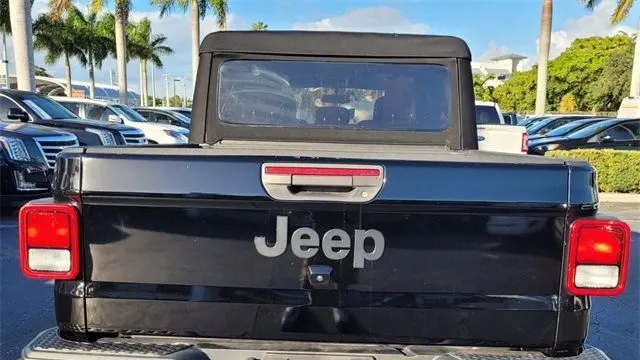 2020 Jeep Gladiator Sport