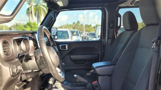 2020 Jeep Gladiator Sport