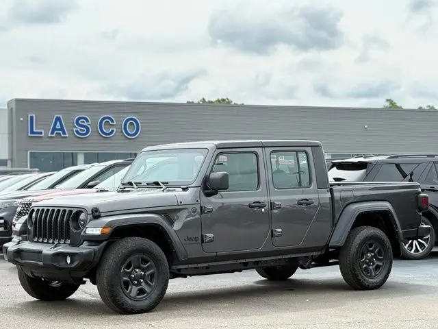 2022 Jeep Gladiator - $25,000