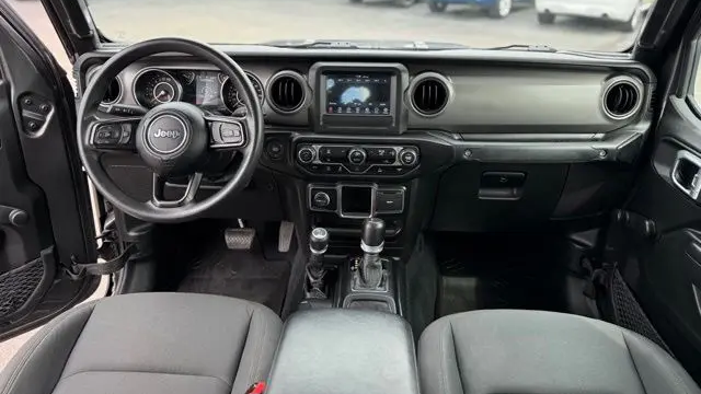 2022 Jeep Gladiator Sport