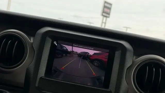 2022 Jeep Gladiator Sport