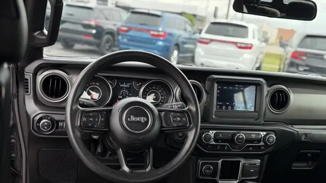 2022 Jeep Gladiator Sport