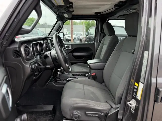 2022 Jeep Gladiator - $25,000