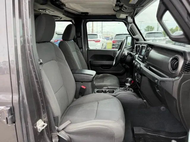 2022 Jeep Gladiator - $25,000