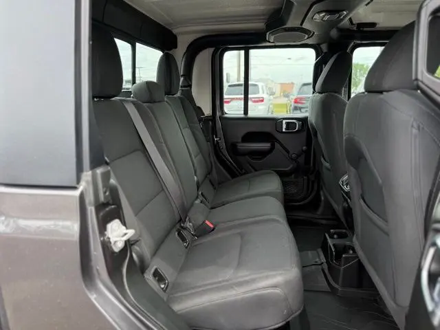 2022 Jeep Gladiator - $25,000
