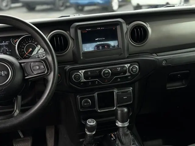 2022 Jeep Gladiator - $25,000