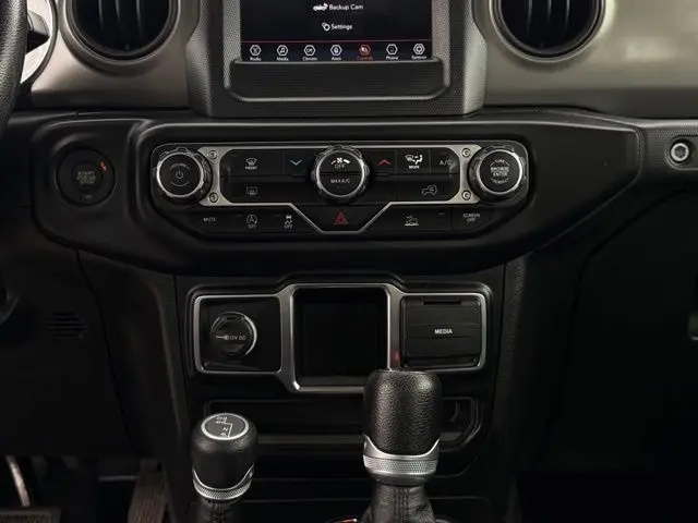 2022 Jeep Gladiator - $25,000