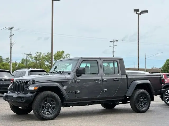 2022 Jeep Gladiator - $25,000
