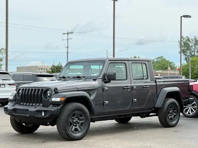 2022 Jeep Gladiator - $25,000