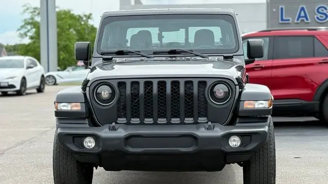 2022 Jeep Gladiator Sport