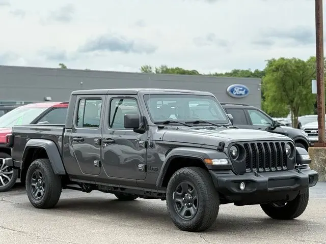 2022 Jeep Gladiator - $25,000