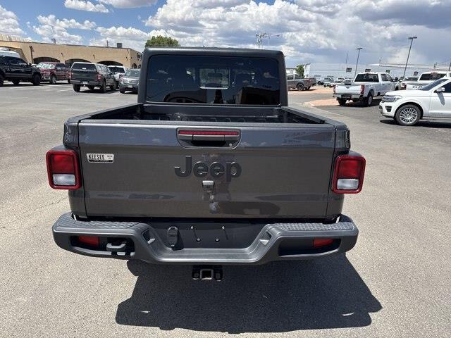 2023 Jeep Gladiator - $33,345