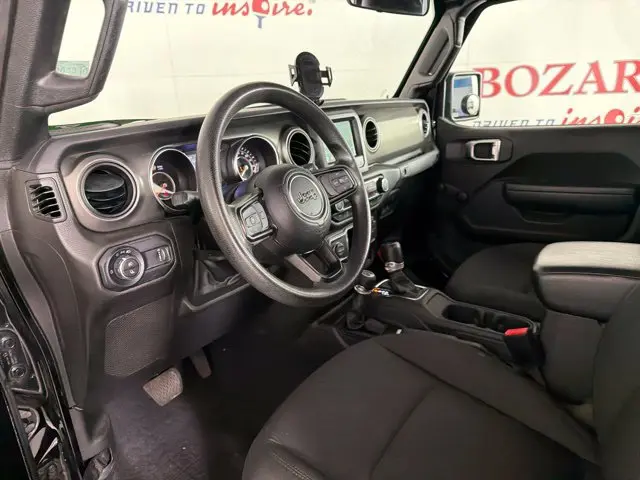 2023 Jeep Gladiator - $27,500