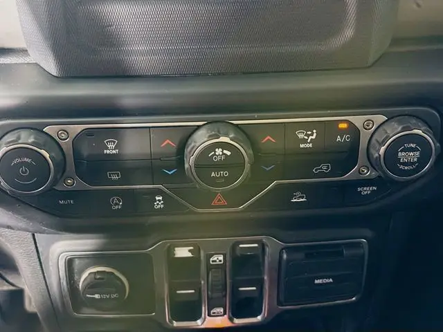 2020 Jeep Gladiator - $19,000