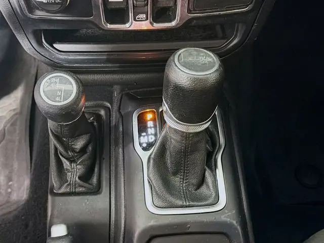 2020 Jeep Gladiator - $19,000