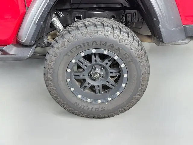 2020 Jeep Gladiator - $19,000