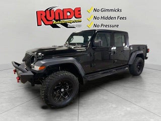 2023 Jeep Gladiator with Black Clearcoat Exterior