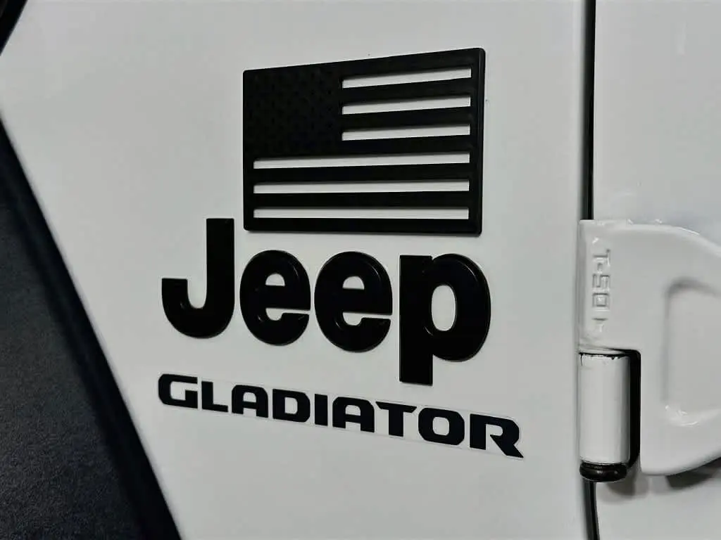 2020 Jeep Gladiator - $25,477